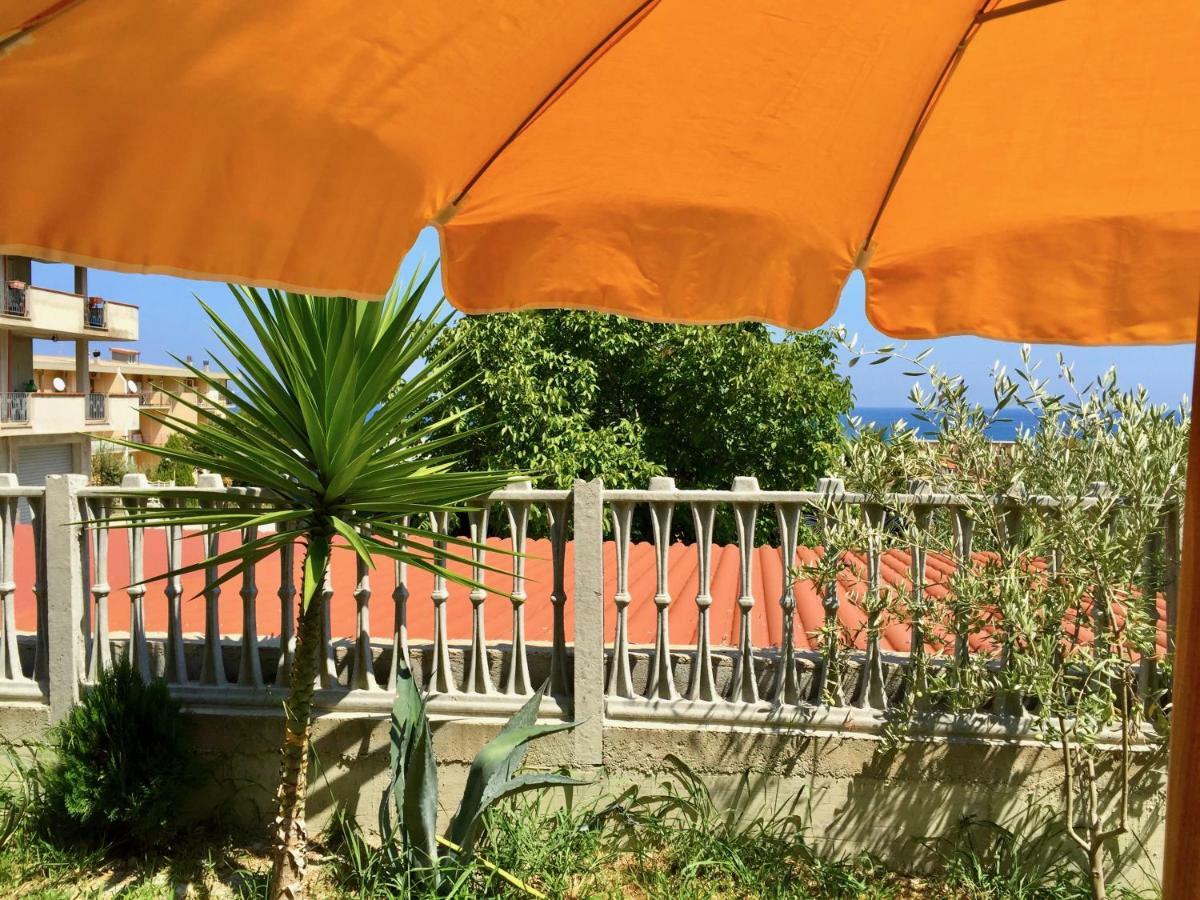 Alba Blu Apartamento Santa Caterina Dello Ionio Marina Exterior foto