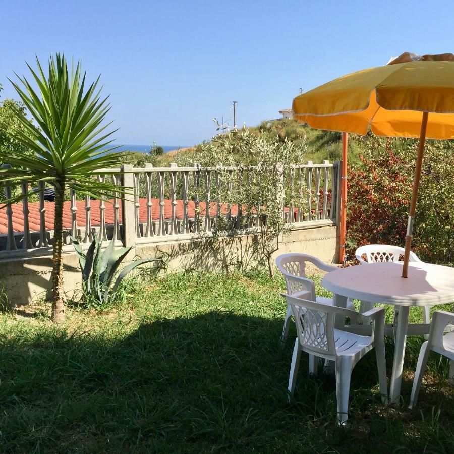 Alba Blu Apartamento Santa Caterina Dello Ionio Marina Exterior foto
